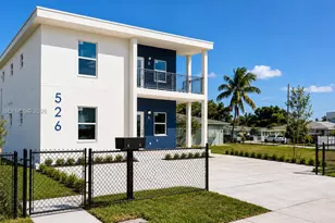 526 NW 6th St, Hallandale Beach, FL 33009 - Photo 1