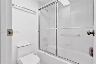 20379 W Country Club Dr, Aventura, FL 33180 - Photo 34