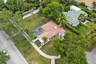 6 NW 106th St, Miami Shores, FL 33150 - Photo 4