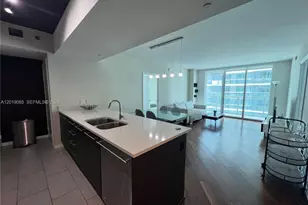 55 SE 6th St, Miami, FL 33131 - Photo 10