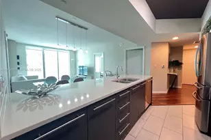 55 SE 6th St, Miami, FL 33131 - Photo 8
