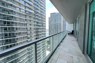 55 SE 6th St, Miami, FL 33131 - Photo 6