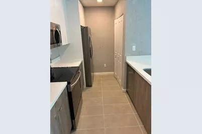 2511 Pierce St #6, Hollywood, FL 33020 - Photo 6