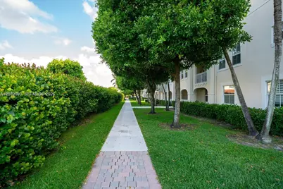 11403 NW 89th St #110, Doral, FL 33178 - Photo 38