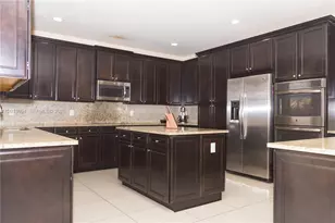9965 NW 86 Te, Doral, FL 33178 - Photo 8