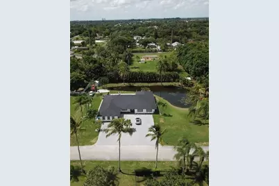 11701 SW 21st Ct, Davie, FL 33325 - Photo 2