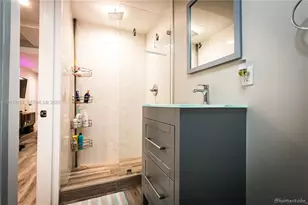 227 SW 30th Ave, Miami, FL 33135 - Photo 12