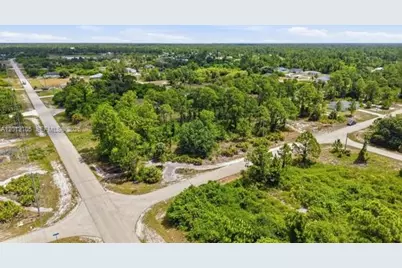 911 Sterling, Lehigh Acres, FL 33974 - Photo 2