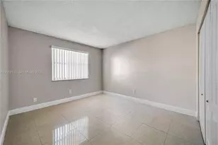 671 W 80th St, Hialeah, FL 33014 - Photo 22