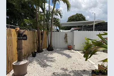 2541 W 10th Ave, Hialeah, FL 33010 - Photo 26