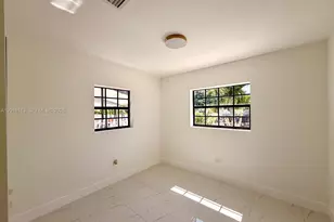 2541 W 10th Ave, Hialeah, FL 33010 - Photo 26