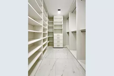 2541 W 10th Ave, Hialeah, FL 33010 - Photo 18