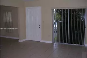 11240 SW 122nd Pl, Miami, FL 33186 - Photo 4