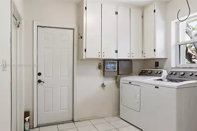 7605 SW 179th Ter, Palmetto Bay, FL 33157 - Photo 8