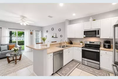3028 NW 30th Ave, Oakland Park, FL 33311 - Photo 4