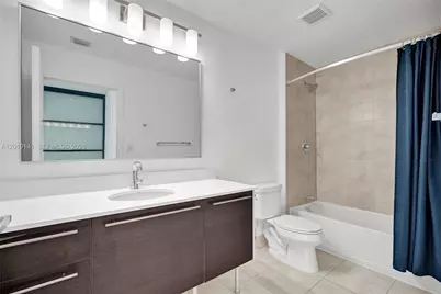 1900 N Bayshore Dr #2204, Miami, FL 33132 - Photo 4
