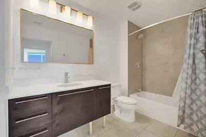 1900 N Bayshore Dr #2204, Miami, FL 33132 - Photo 8
