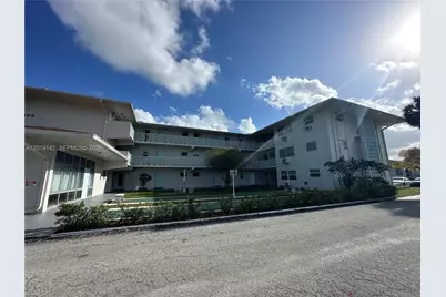 1050 E Sample Rd #208, Pompano Beach, FL 33064 - Photo 1