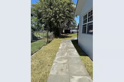 2345 NW 65th St, Miami, FL 33147 - Photo 18