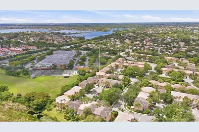 724 NW 170th Ter, Pembroke Pines, FL 33028 - Photo 38