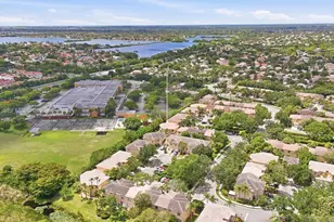 724 NW 170th Terrace, Pembroke Pines, FL 33028 - Photo 38