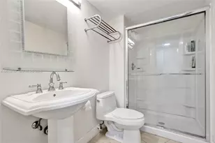 5420 N Ocean Dr, Singer Island, FL 33404 - Photo 36