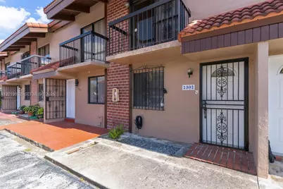 1811 SW 107th Ave #2302, Miami, FL 33165 - Photo 4