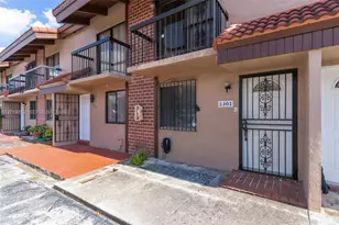 1811 SW 107th Ave, Miami, FL 33165 - Photo 4