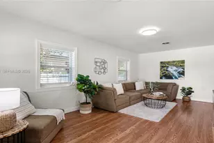 341 E 58th St, Hialeah, FL 33013 - Photo 4