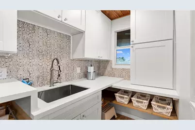 341 E 58th St, Hialeah, FL 33013 - Photo 40