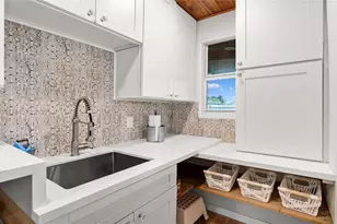 341 E 58th St, Hialeah, FL 33013 - Photo 40