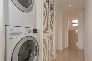 9375 Fontainebleau Blvd, Miami, FL 33172 - Photo 28