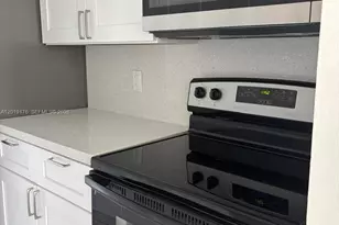 [Address not provided], North Miami, FL 33181 - Photo 2