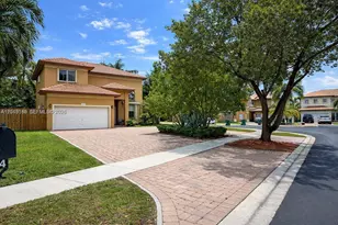 4124 NE 30th St, Homestead, FL 33033 - Photo 1