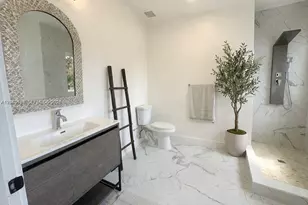4124 NE 30th St, Homestead, FL 33033 - Photo 14