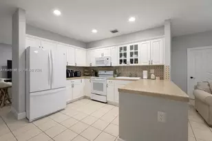 4124 NE 30th St, Homestead, FL 33033 - Photo 8