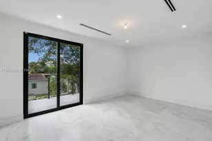 2265 SW 4th St, Miami, FL 33135 - Photo 24