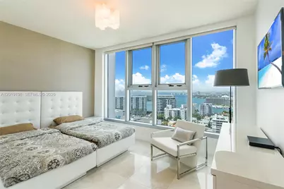 6899 Collins Ave #2010, Miami Beach, FL 33141 - Photo 10