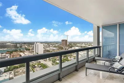 6899 Collins Ave #2010, Miami Beach, FL 33141 - Photo 2