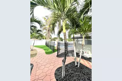 1925 Dewey St #1927, Hollywood, FL 33020 - Photo 18