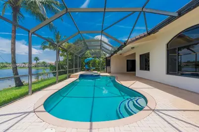 19831 NW 4th St, Pembroke Pines, FL 33029 - Photo 48