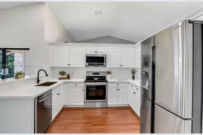 19831 NW 4th St, Pembroke Pines, FL 33029 - Photo 14