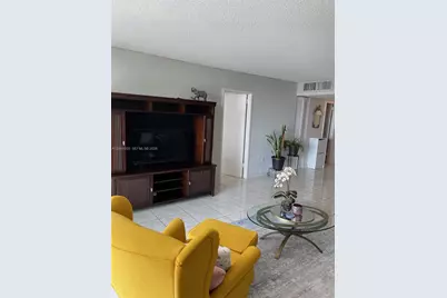 5701 Collins Ave #511, Miami Beach, FL 33140 - Photo 4