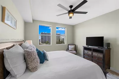 17150 N Bay Rd #2908, Sunny Isles Beach, FL 33160 - Photo 20