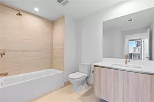 77 SE 5, Miami, FL 33131 - Photo 34