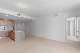 77 SE 5, Miami, FL 33131 - Photo 10