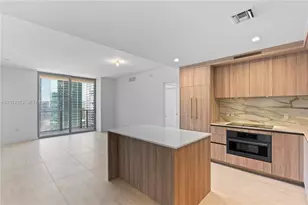 77 SE 5, Miami, FL 33131 - Photo 6