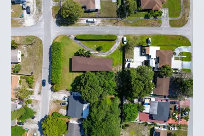 511 Dunad Ave, Opa Locka, FL 33054 - Photo 24