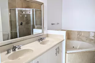 7910 Harbor Island Dr, North Bay Village, FL 33141 - Photo 10