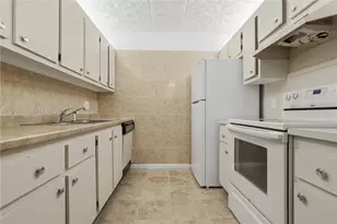 151 SW 134th Way, Pembroke Pines, FL 33027 - Photo 4